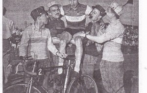 le petit garçon de 4 ans , gagne son 1er Tour de France en  1957