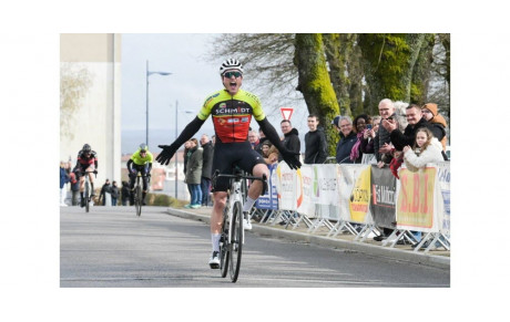 Julien CAUVE vainqueur à Golbey