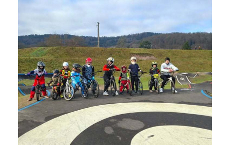 Matinée BMX au Pumptrack de St Nabord avec les jeunes
