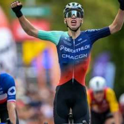 Aubin Sparfel remporte le GP de Wallonie après un énorme sprint à la Citadelle de Namur